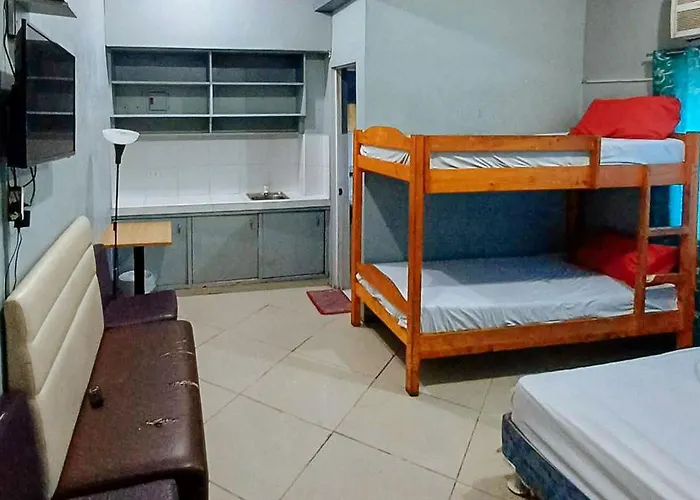 Reddoorz At Vcat Apartelle Sampaloc Manila
